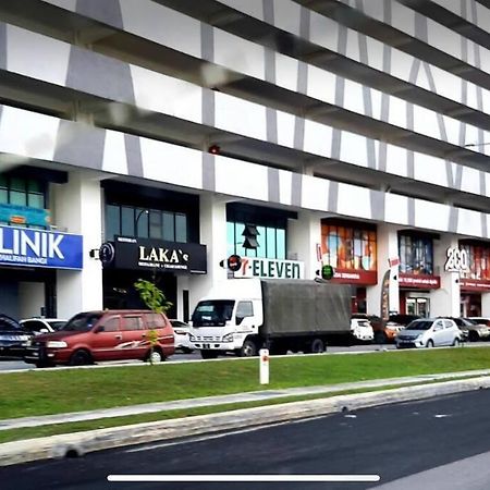 Attractive 3 Bedroom Condo With Pool-D Raudhah Homestay Kajang Exteriör bild