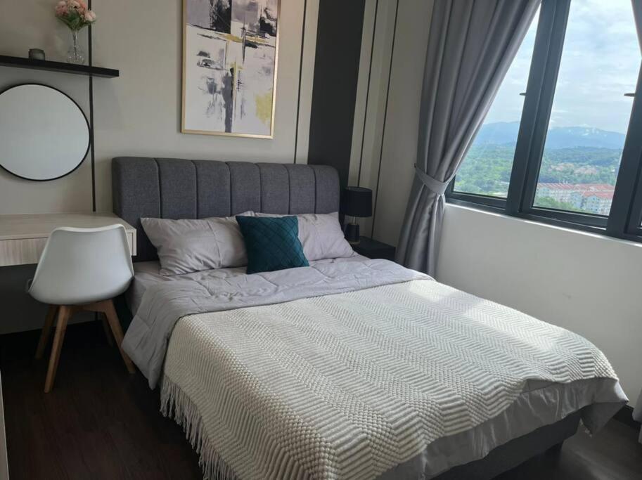 Attractive 3 Bedroom Condo With Pool-D Raudhah Homestay Kajang Exteriör bild