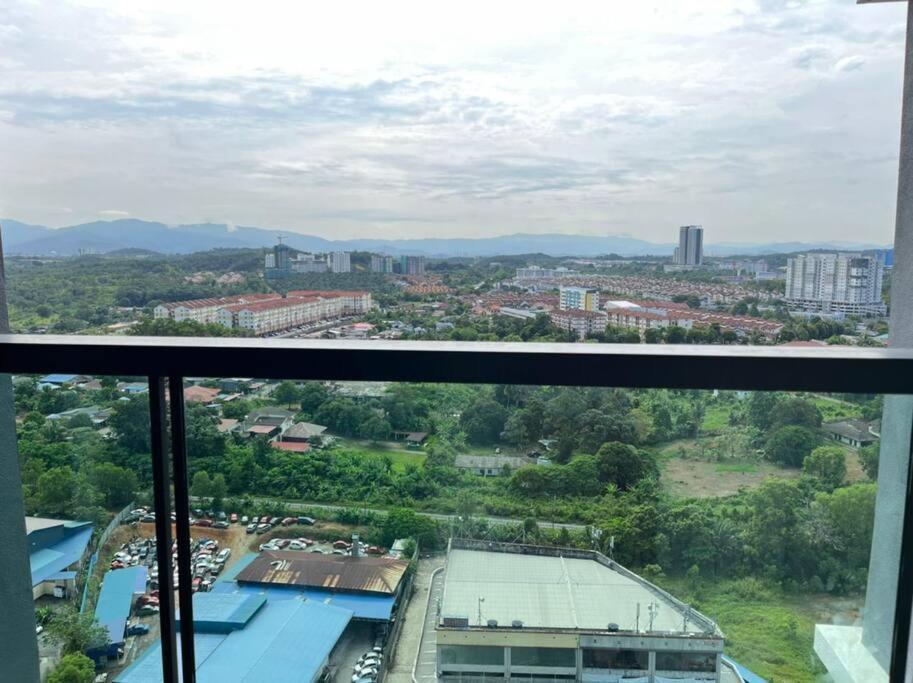 Attractive 3 Bedroom Condo With Pool-D Raudhah Homestay Kajang Exteriör bild