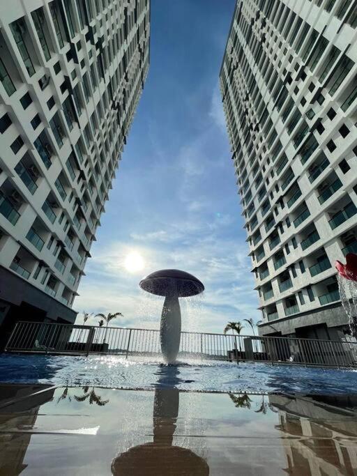 Attractive 3 Bedroom Condo With Pool-D Raudhah Homestay Kajang Exteriör bild
